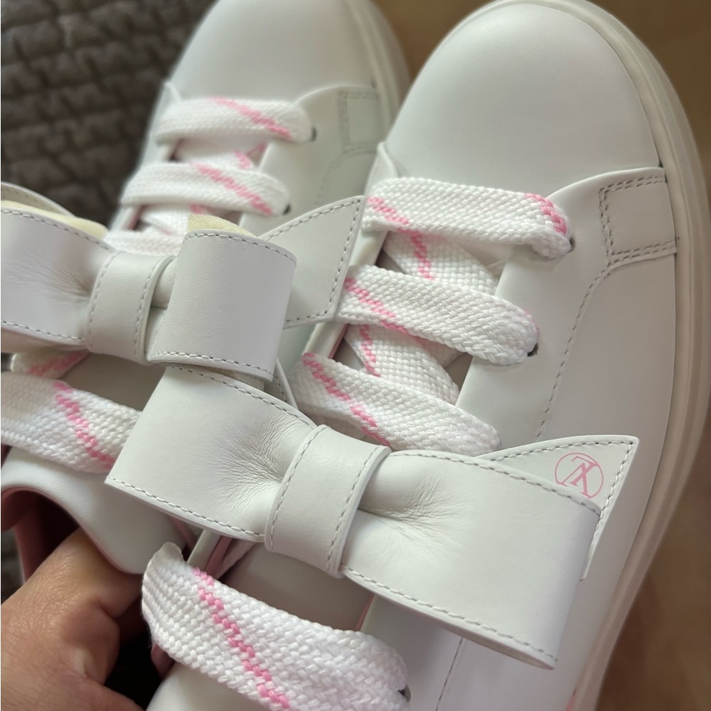 Louis Vuitton Time Out size 38